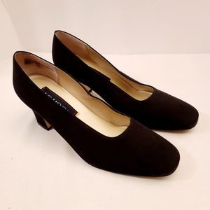 JG Hook black fabric pumps heels!